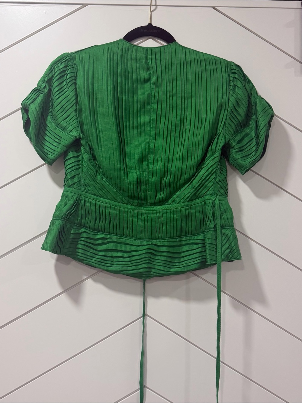DVF Diane von Furstenberg Green 100% Silk Pleated Short Sleeve Wrap Tie Top 2 - Picture 5 of 11
